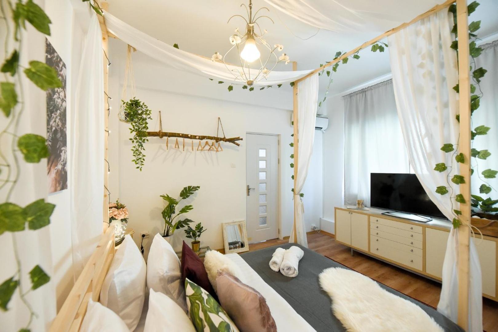 Historic Charm Meets Modern Luxury - Stylish In The Center Bucharest